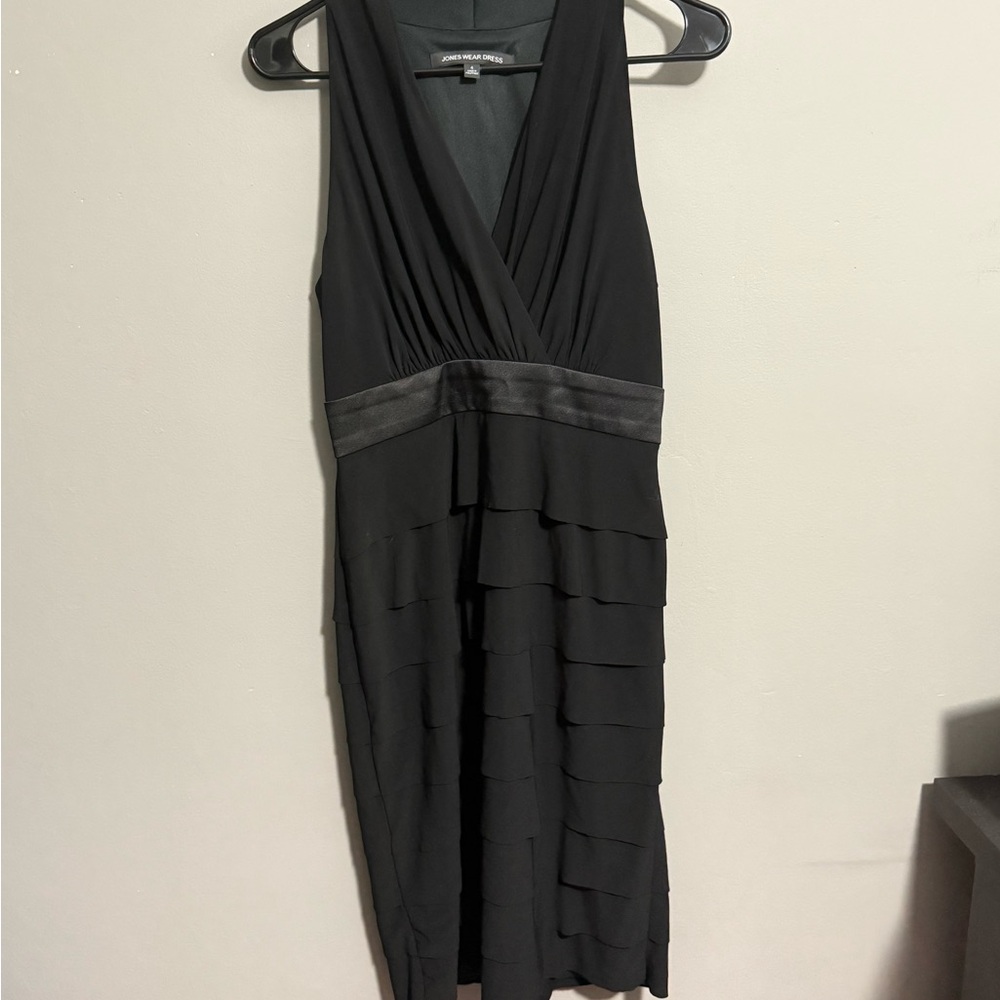 Jones Wear Black Layered Midi Dress
